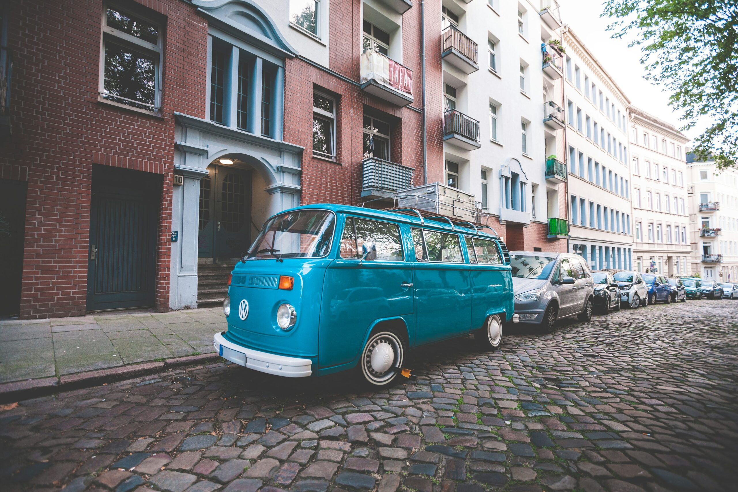 Exploring the UK in a Van: Top Routes and Must-See Destinations